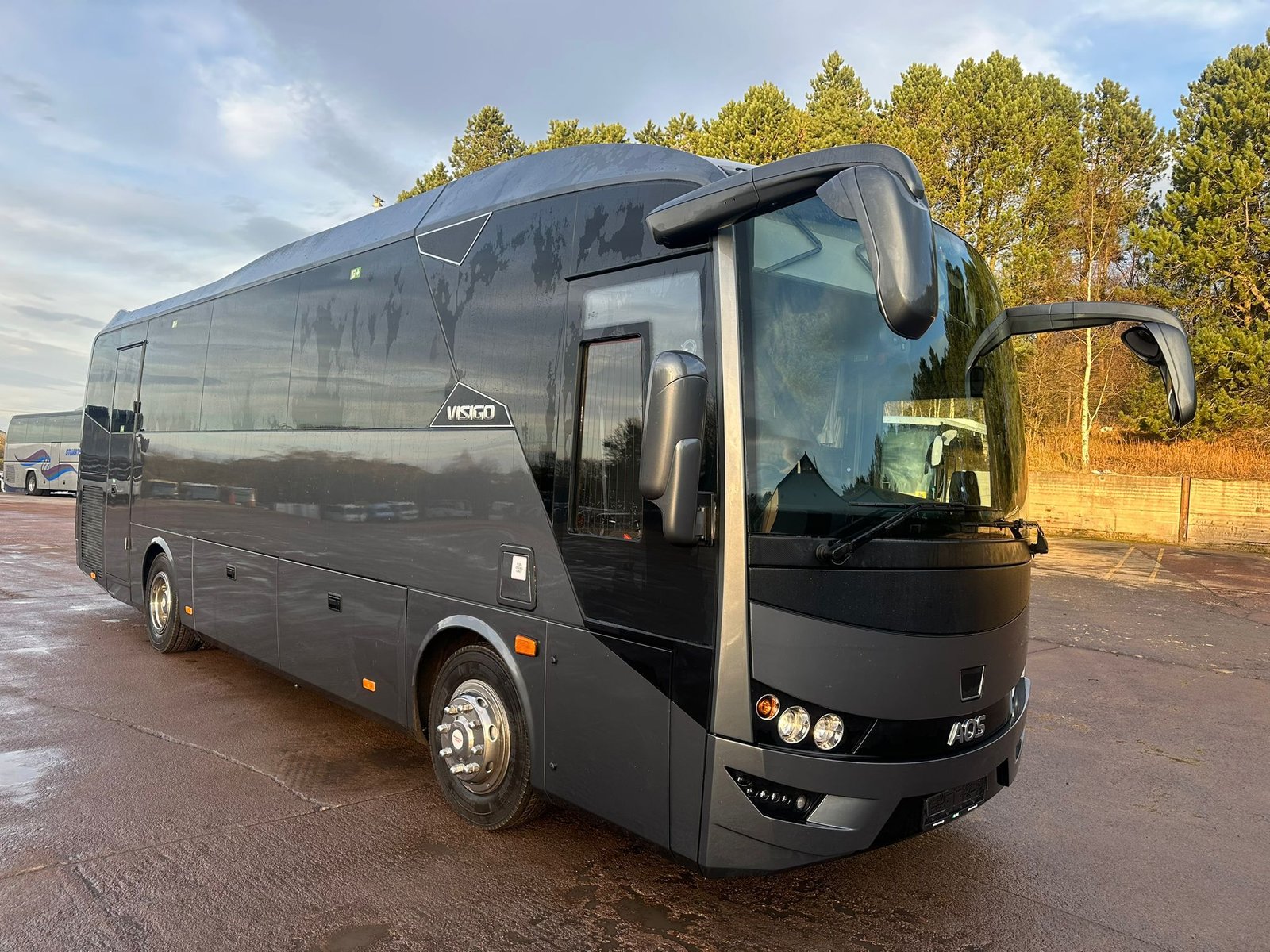 39 Seater Coach Left Side View